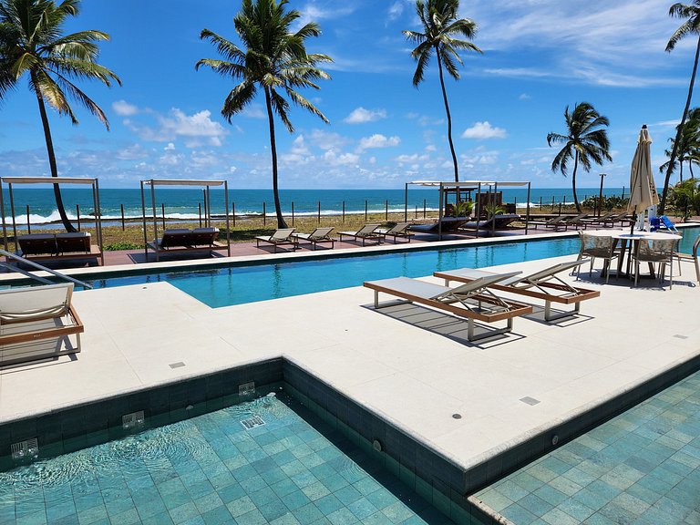 Viva Muro Alto com piscina privativa by Sintta