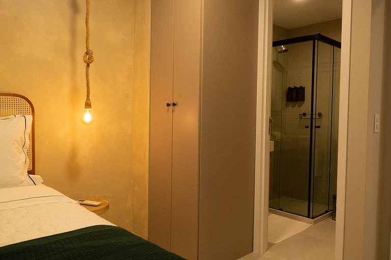 Muro Alto luxo com piscina privativa by Sintta