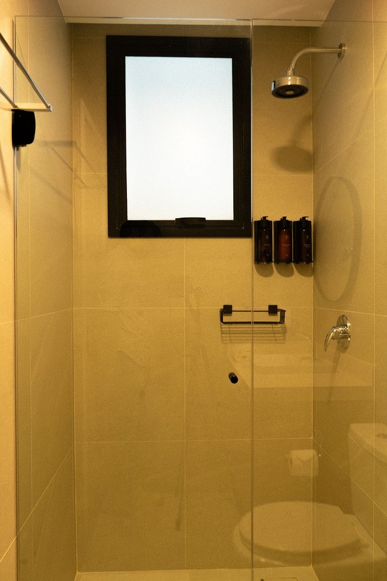Muro Alto luxo com piscina privativa by Sintta