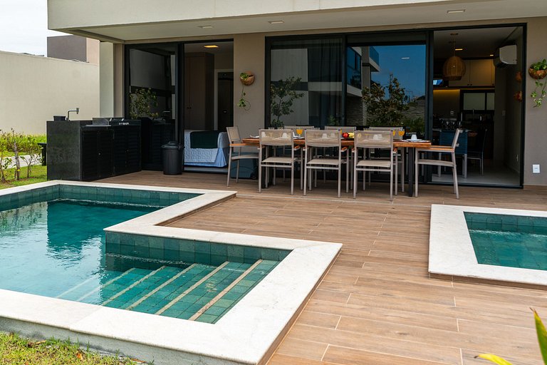 Muro Alto luxo com piscina privativa by Sintta