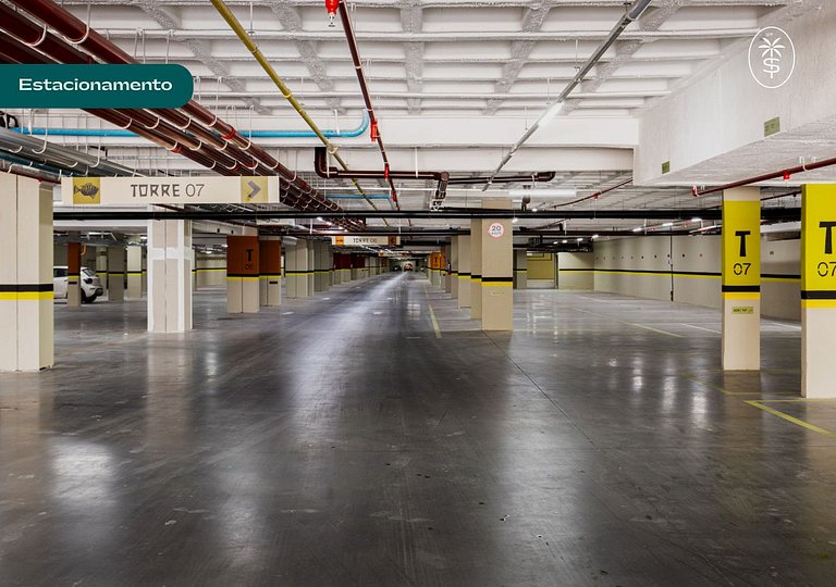 Viva Muro Alto com piscina privativa by Sintta