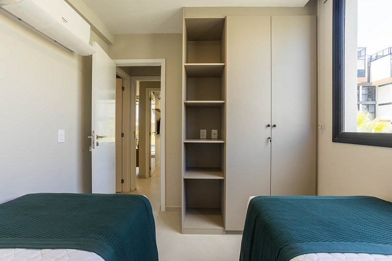 Muro Alto luxo com piscina privativa by Sintta