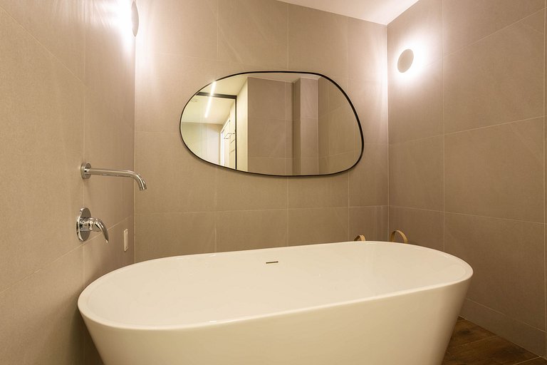 Muro Alto luxo com piscina privativa by Sintta