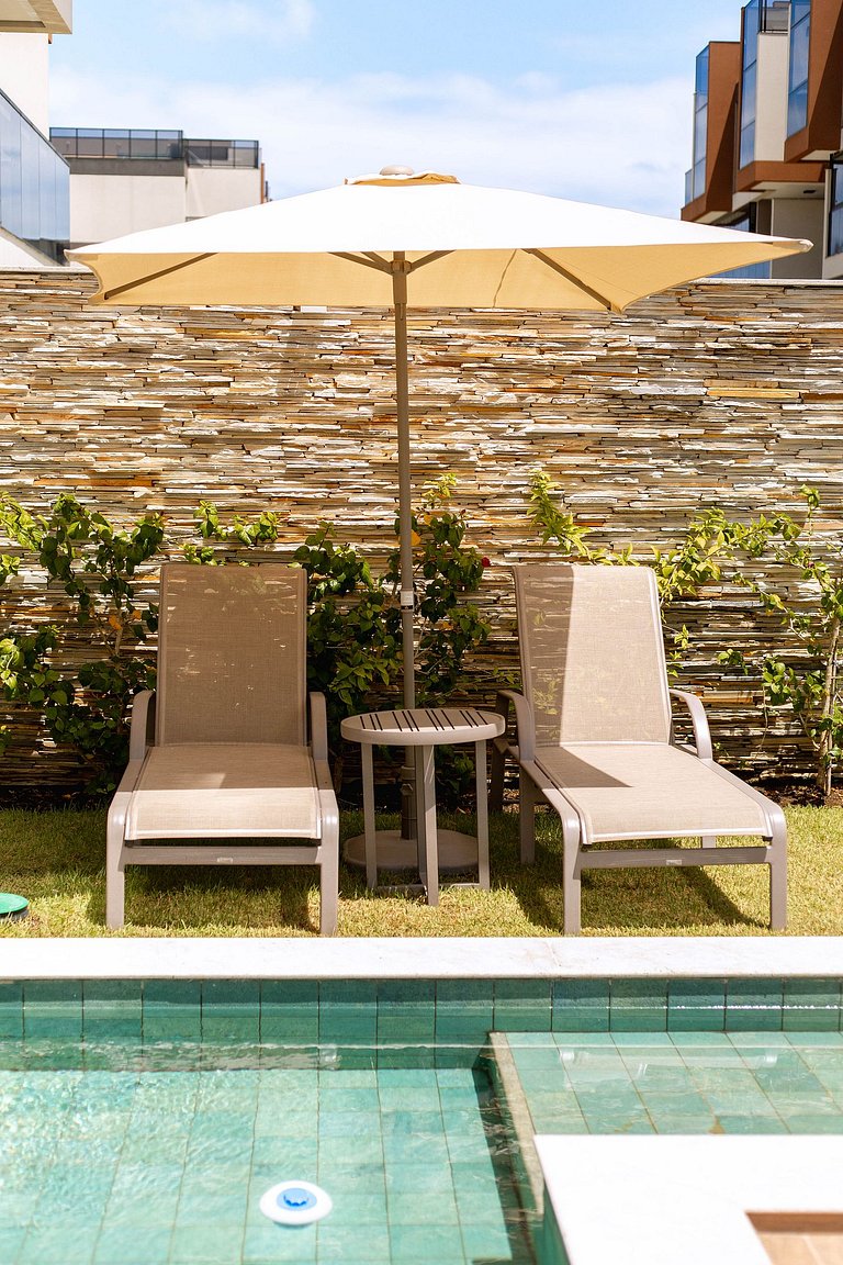 Muro Alto luxo com piscina privativa by Sintta