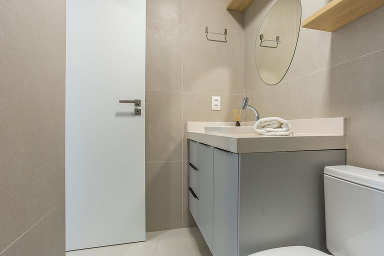 Apartamento à Beira-Mar com Varanda by Sintta