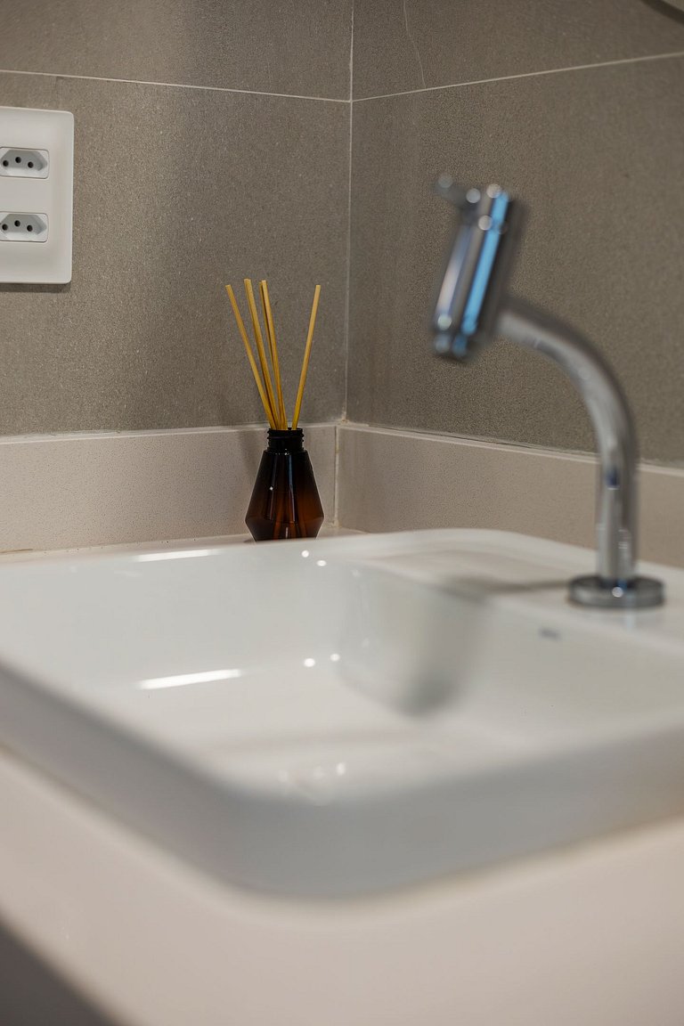 Apartamento à Beira-Mar com Varanda by Sintta