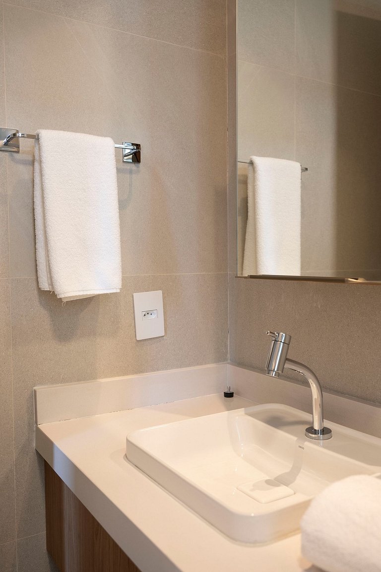 Cobertura de luxo com piscina, Muro Alto by Sintta