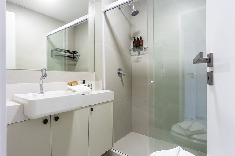 Apartamento luxo pé na areia, By Sintta