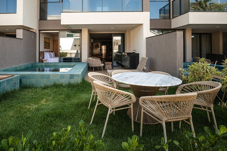 Flat com Piscina Exclusiva em Muro Alto, By Sintta