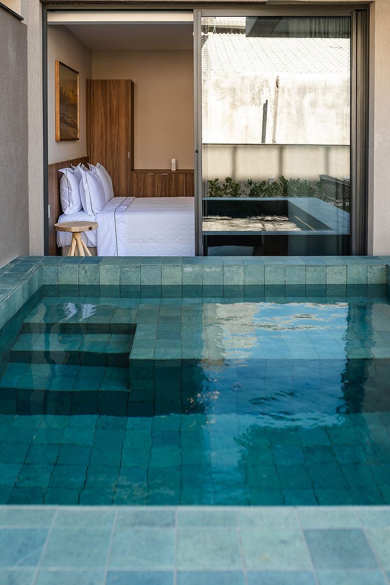 Flat com Piscina Exclusiva em Muro Alto, By Sintta